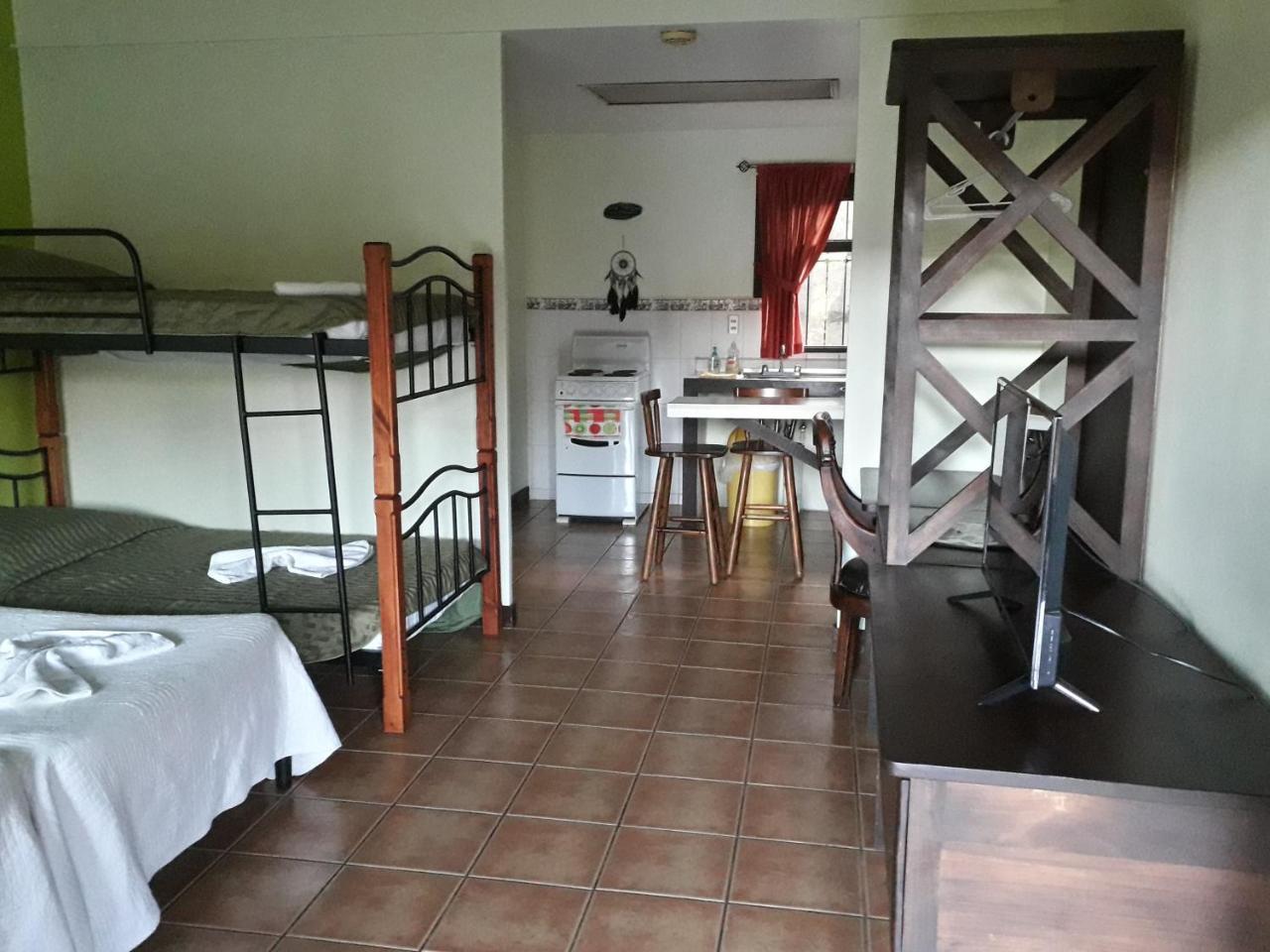 Dos Palmas Studio Apartments Río Segundo Eksteriør bilde